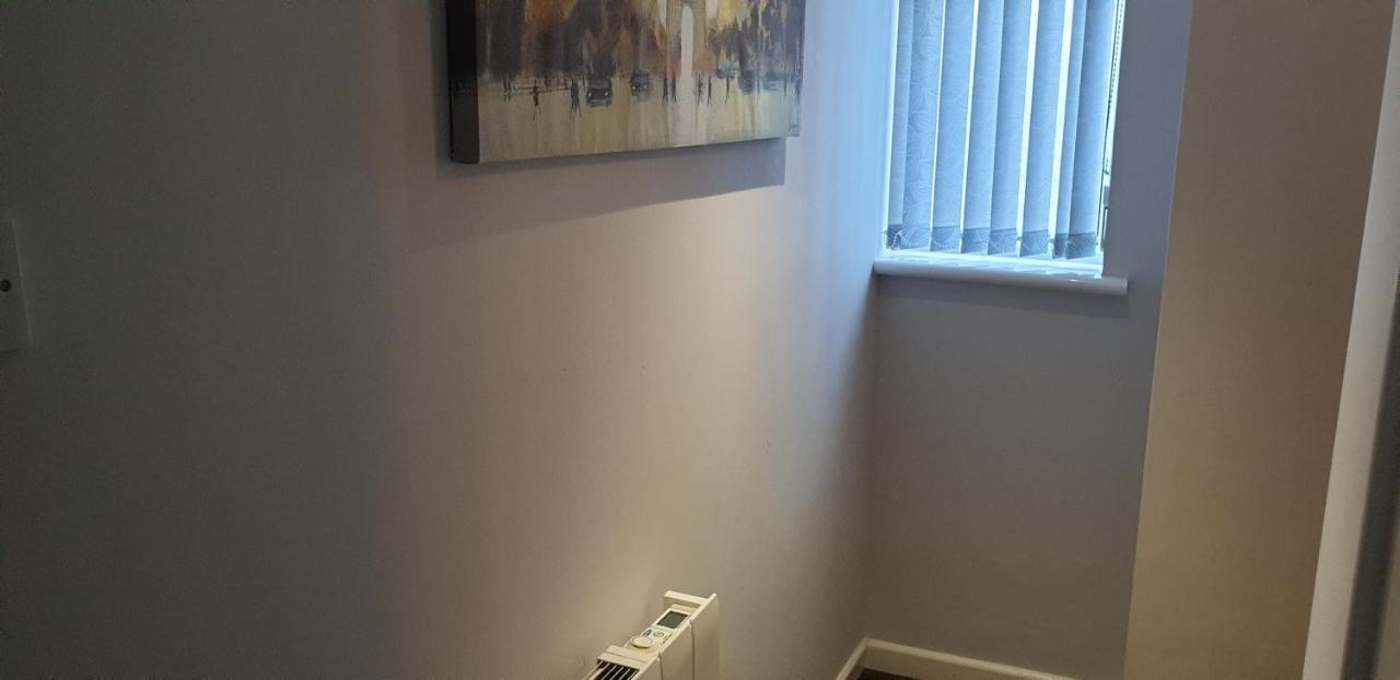 Lockinbar Holiday Apartments Tenby Bagian luar foto